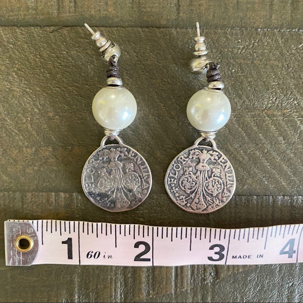 Earrings - Picture 3 of 12